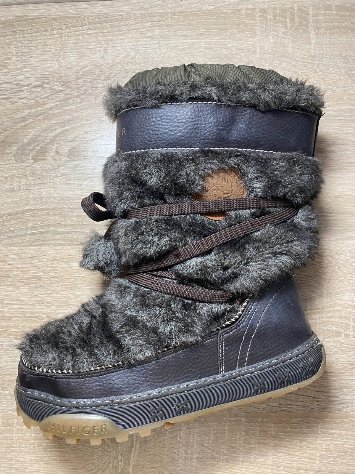 Zimní teplé dámské kožíškové boty - 37